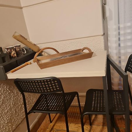 Garden Center Apartment Novi Sad Rum bild