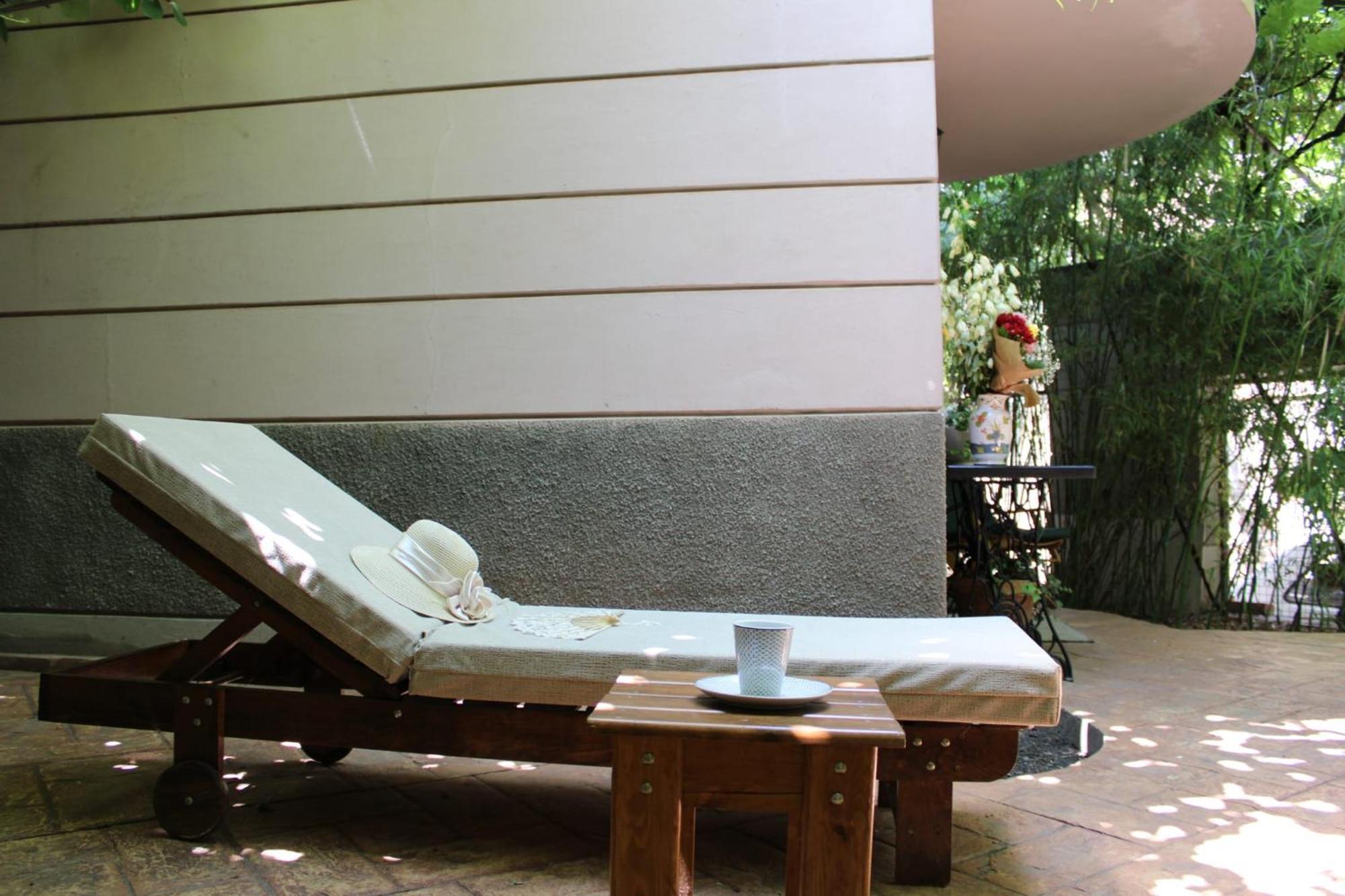 Garden Center Apartment Novi Sad Rum bild